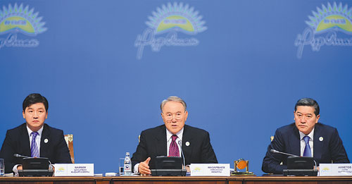 During the Nur Otan congress President Nazarbayev presented his vision for the party’s leadership in the 21st century and emphasized its role in the successful implementation of the Strategy 2050.