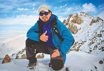 Andrey Gundarev wants to mount all peaks of the world. 1365706029