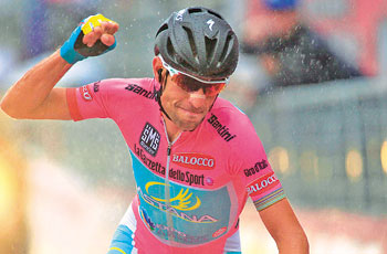 The winner of the 2013 Giro d'Italia Vincenzo Nibali brought glory to Astana Team. 1371051418