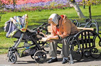 According to the new law, women’s retirement age will reach 63 years by 2028. 1372256105