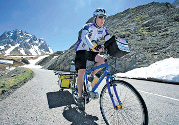 The solar powered electric bicycle race from France to Kazakhstan, which has started on June 15, promotes upcoming EXPO 2017 and its topic “Future Energy”. 1372257856