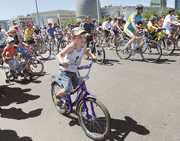 Bicycles become an increasingly popular means of transportation and recreation in Kazakhstan. 1372264016
