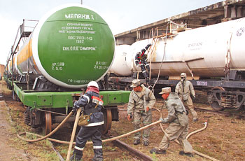 410 tons of the fuel component melange was loaded at Saryozek Station in the Almaty region for delivery to the Russian Federation. 1374630396