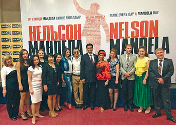 Shirish Soni, South African Ambassador and his spouse Ruweida Soni (centre) hosted the event under the motto: “Make Every Day a Mandela Day!” 1374710673