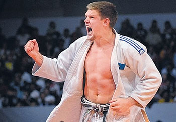 Kazakstan judoka Rakov met high expectation of his home fans at Grand Prix in Almaty. 1381318220
